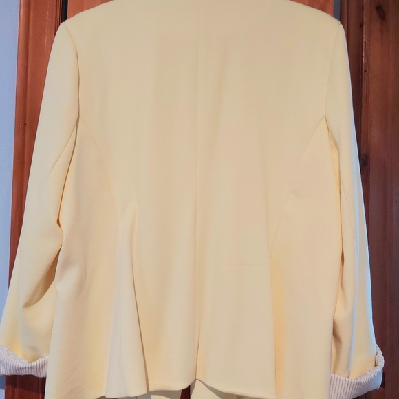 Ricki's Knit Blazer - Picture 2 of 5